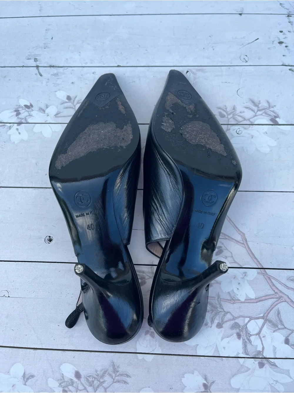 CHANEL Black Pointed Leather Slingback Pumps
